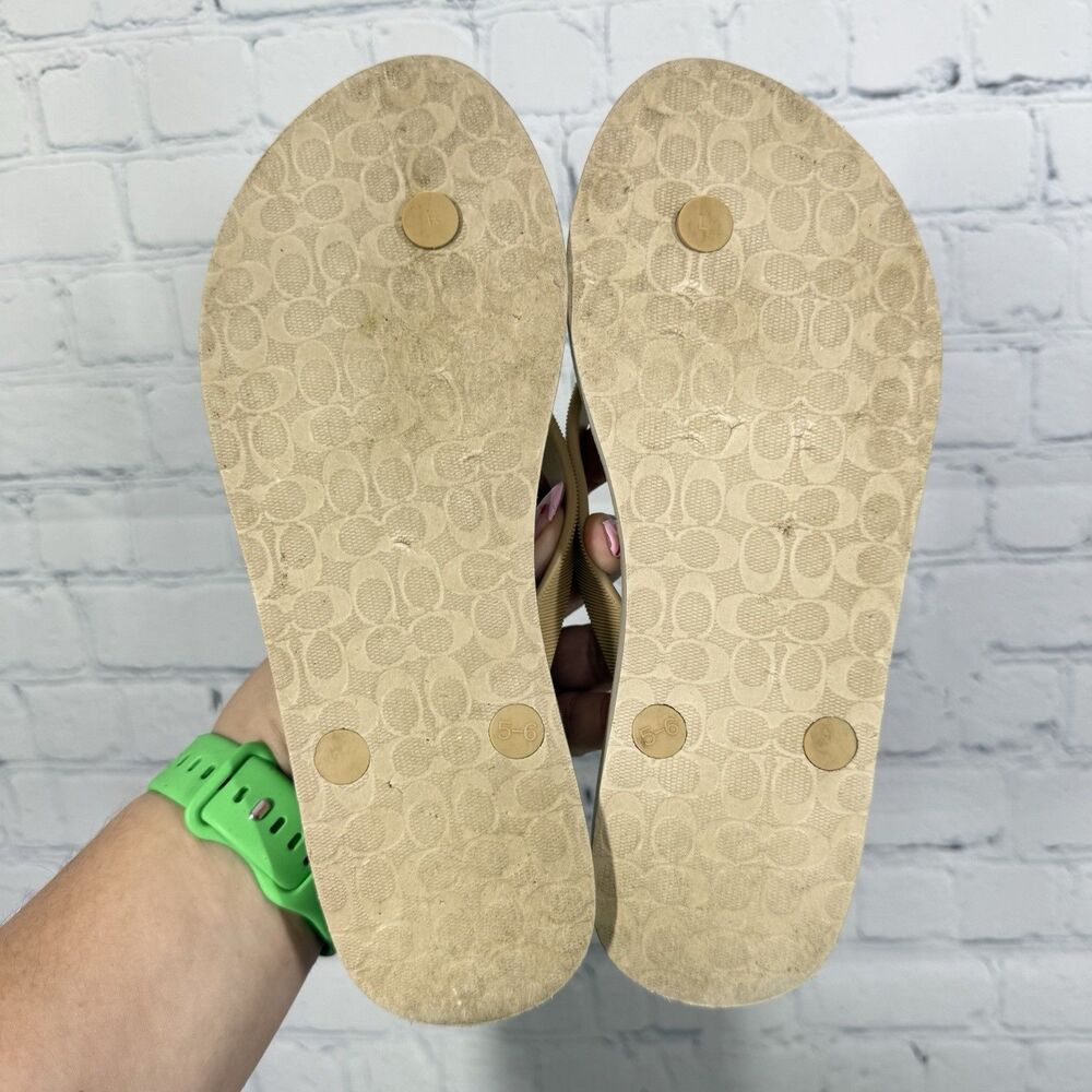 Coach Signature Print Flip Flops Sandals Women Size  6 Tan Logo Thong Summer - Picture 10 of 14